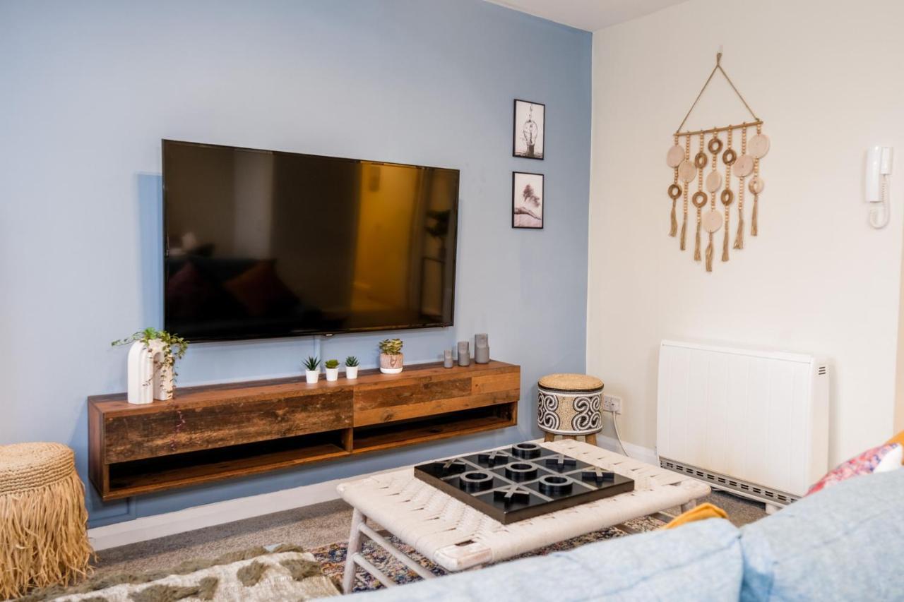 Spacious Apartment - Double And Sofa Bed - Wonderful Pavilion Views 브라이턴 외부 사진